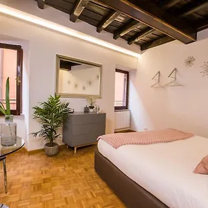  Appartement Girolamo's Jacuzzi Place