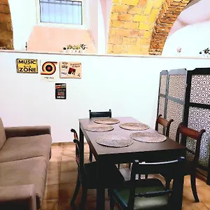  Appartement Trastevere In Music